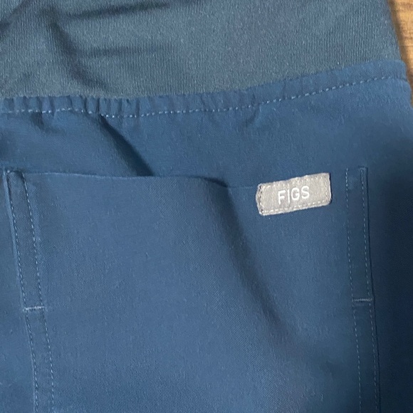 Figs. Zamora Jogger Scrub Pants. Navy. Medium Petite - Picture 6 of 7